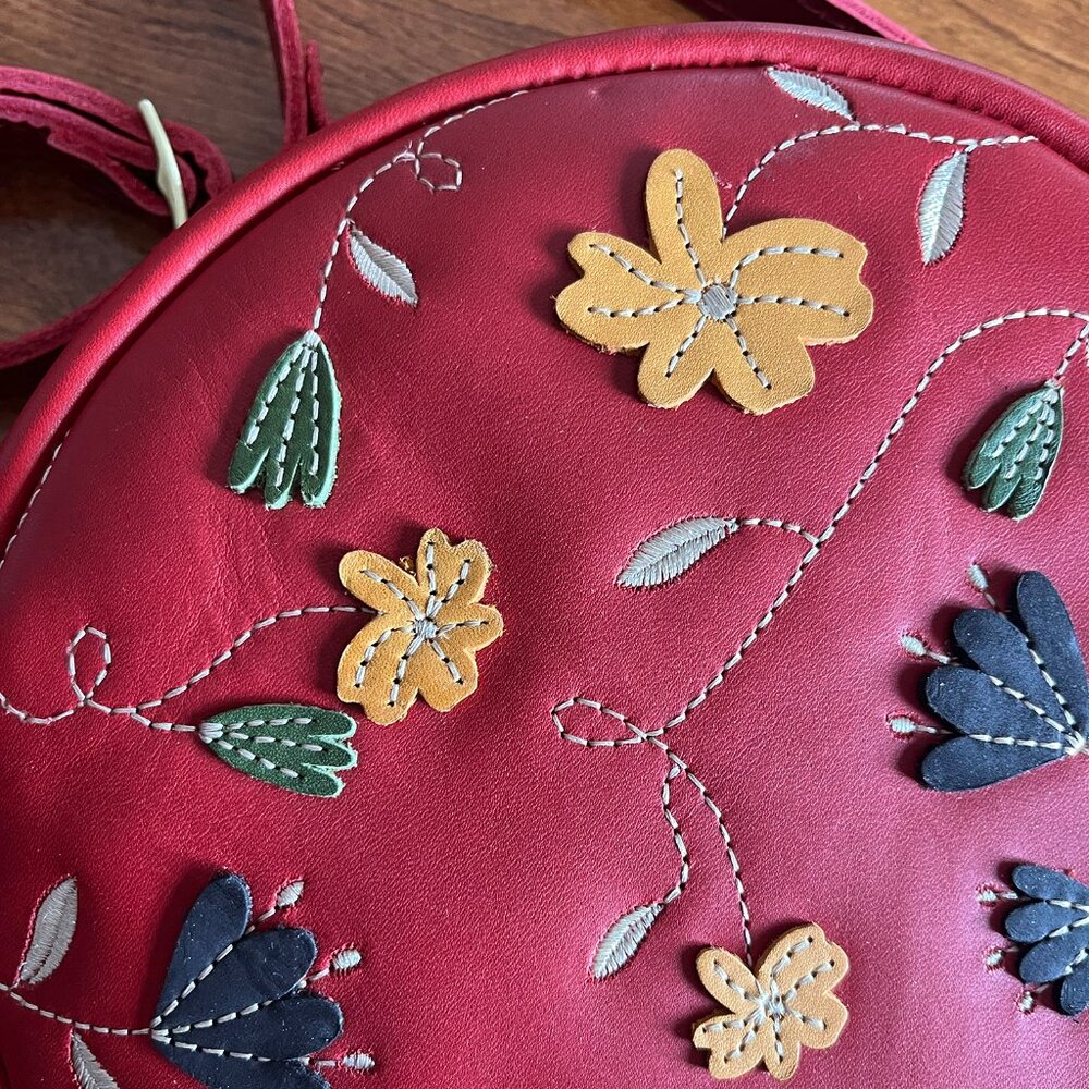 Portland Leather Goods Folklore Ruby large circle crossbody - Picture 11 of 16